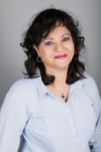 כתיבה שיווקית לעסקים שמביאה פניות – רינה יוגל